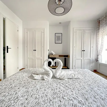 Belgravia Club, Marina Holiday home