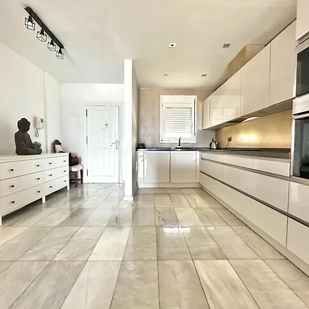 Belgravia Club, Marina Holiday home *
