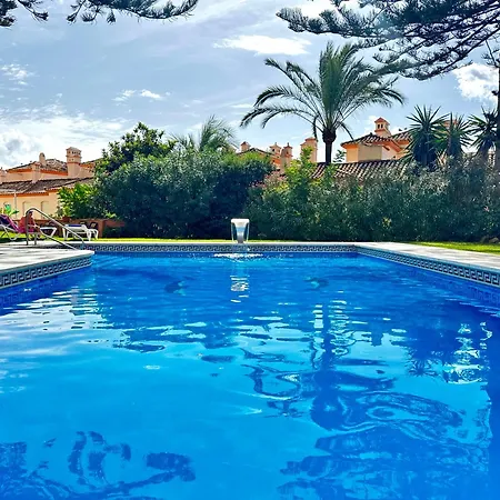 Belgravia Club, Marina *